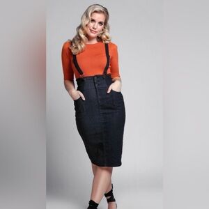 NWT. Collectif London Nomi Denim Dungaree Pencil Skirt. Size 4x. Vintage style.